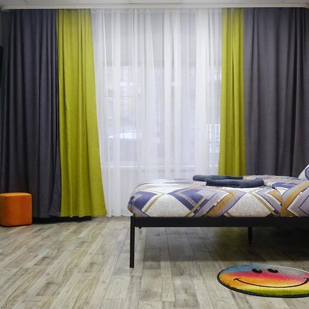 Uneed Rooms M1 Киев Екстериор снимка